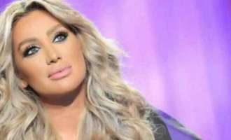 قارئة الكف تتنبأ بحياة قصيرة لمايا دياب