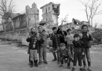 شوارع شرقي حلب المدمرة